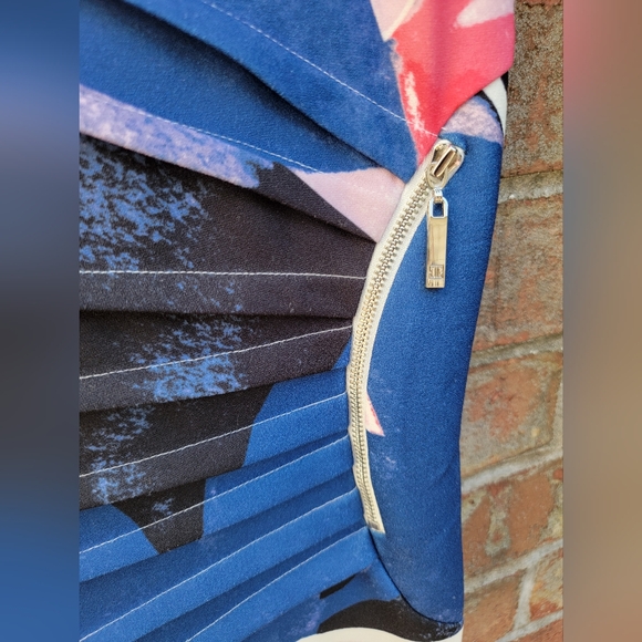 Ivanka Trump Colorful Sheath Dress - Picture 4 of 11